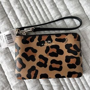 NWT COACH wristlet